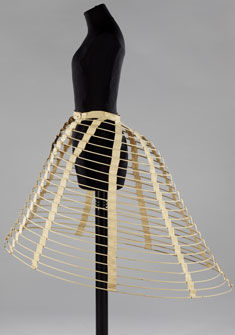 Crinoline, entre 1860-1970