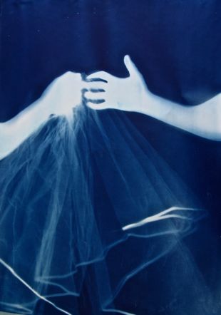 L'insolée_cyanotype sur papier_83x59cm_2018_BARBARA BONVIN