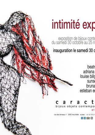 carton d'invitation intimité exposée