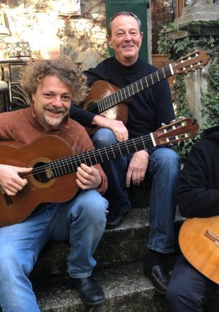 Linhares Guitar Trio