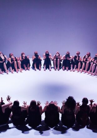 Stephanie Lake & Le Ballet Junior de Genève - Colossus