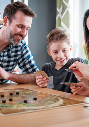 Divers jeux de société le tout Canton Fribourg 