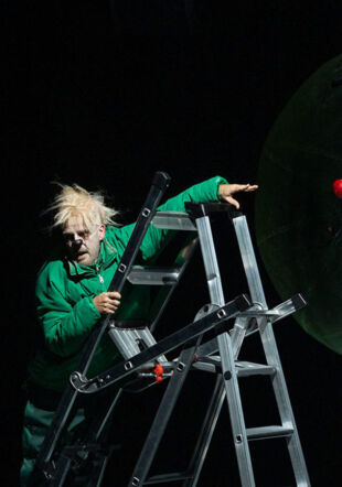 © Ariane Catton  © Ariane Catton