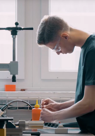 apprenti polymécanicien au Technopôle de Sainte-Croix CPNV/ETML/Orientation.ch